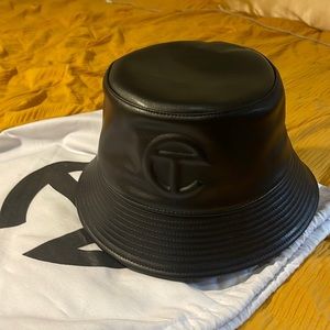 Telfar Bucket Hat - Black